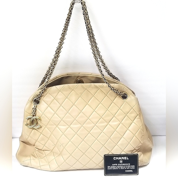 Chanel Matelasse 14th Series Beige Lambskin Gold Metal Chain Shoulder Bag - Picture 7 of 16